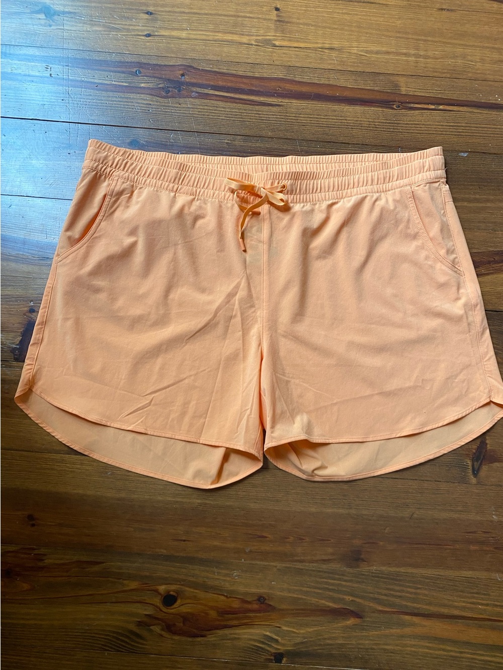 Eddie Bauer Women’s Tangerine Departure Shorts NWT Size 2XL Inseam 5”
